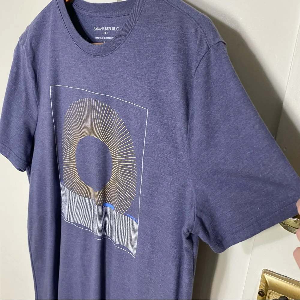 Banana Republic Vintage Graphic Sunrise Flight Blue Short Sleeve T Shirt L - Picture 4 of 10